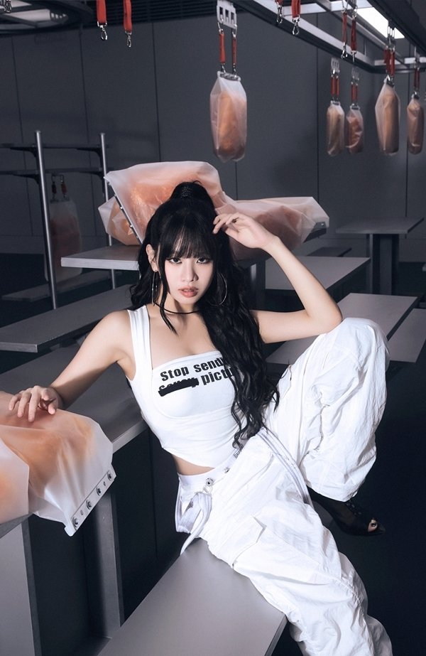 KISS OF LIFE Belle 224 concept photo