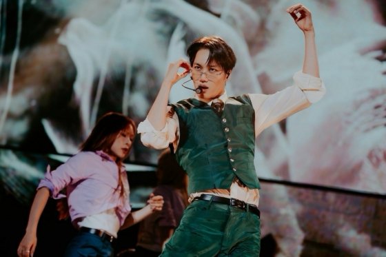 Kai delivering a powerful solo stage in Kuala Lumpur. Photo courtesy of SM Entertainment.