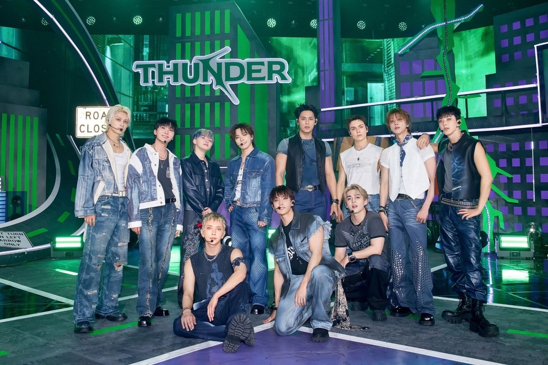 Seventeen electrifies music shows with sharp performances. Source: allthatkpop.com