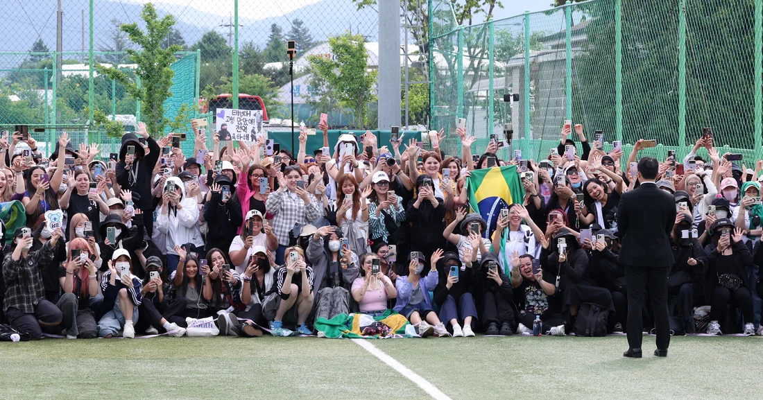 BTS RM and V salute after military discharge